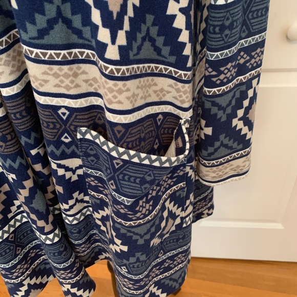 Lularoe Caroline Cardigan - Picture 2 of 5